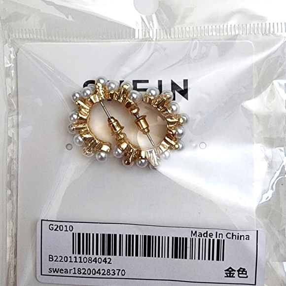 3/$15 - Faux Pearl Decor Hoop Earring - Picture 4 of 4